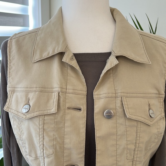 MEXX Ladies Vest with great stretch khaki colour. Great for spring and fall days - Picture 3 of 8